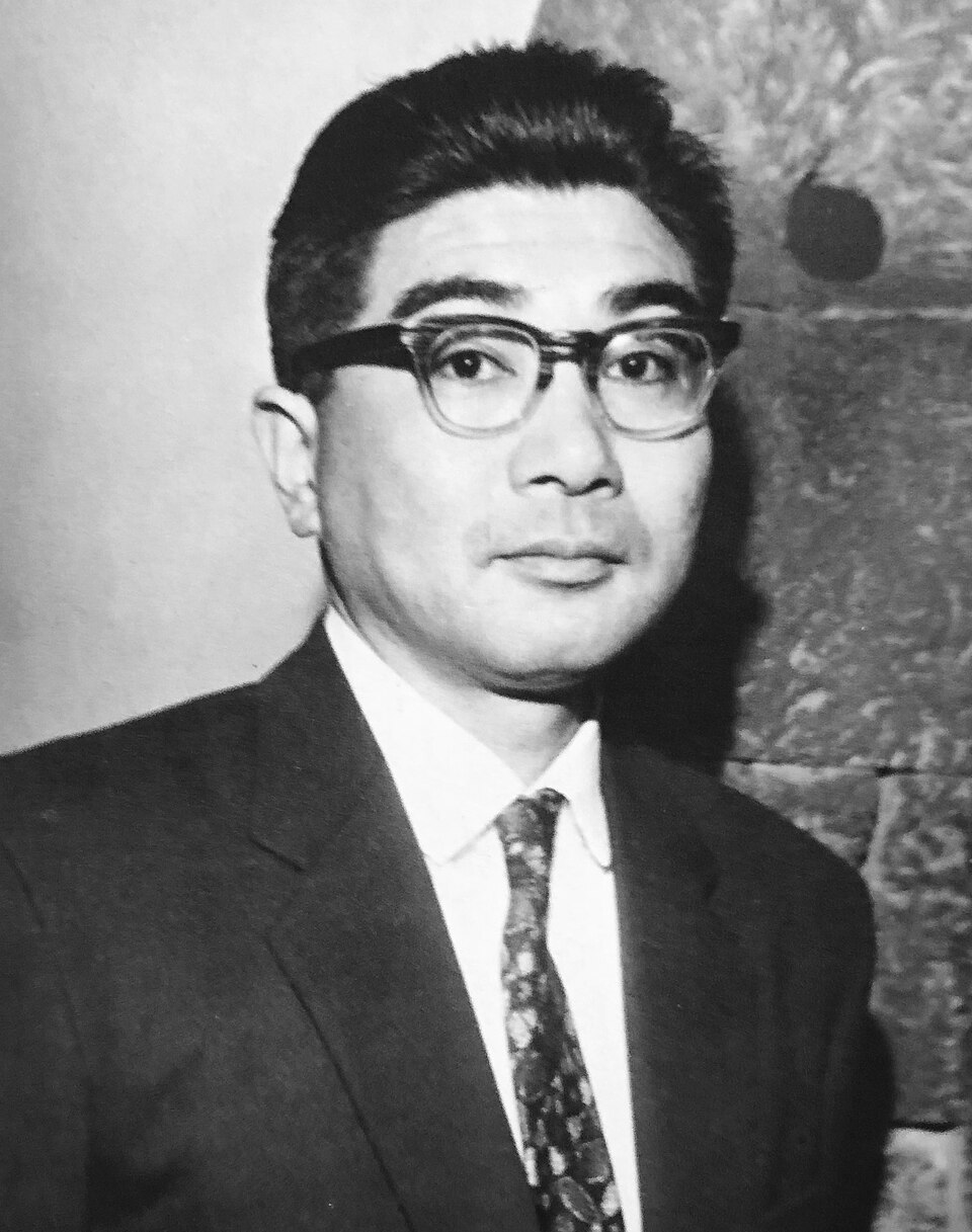 川又昻