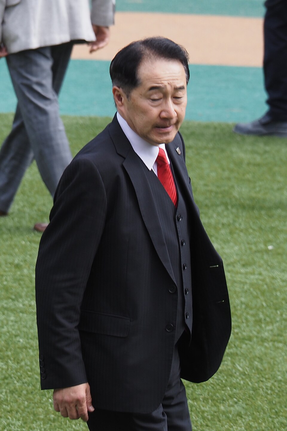 畠山吉宏